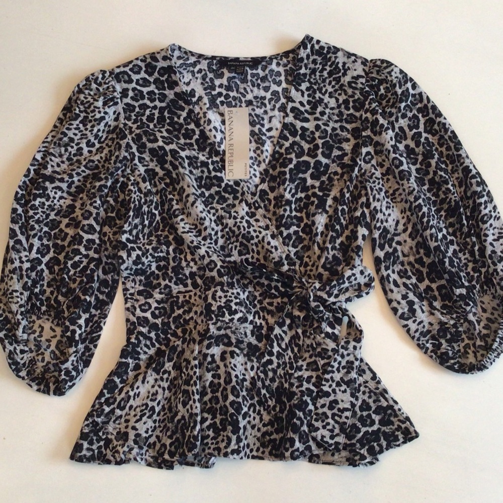 Banana Republic - XXS Petite - Peplum Wrap Top in Leopard Print *NWT* - Picture 3 of 3